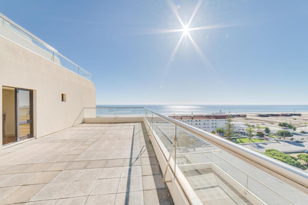Yellow Praia Monte Gordo Exterior photo