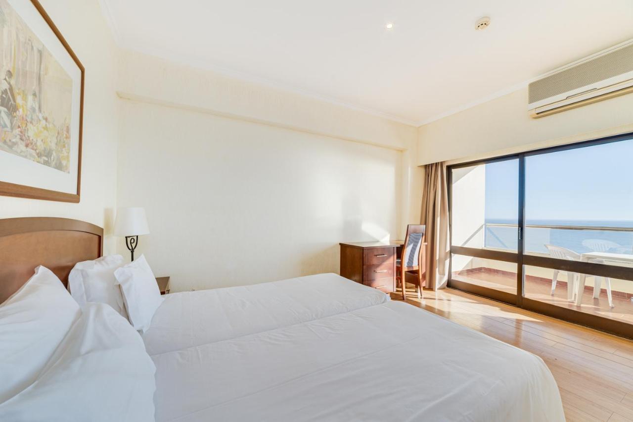 Yellow Praia Monte Gordo Exterior photo